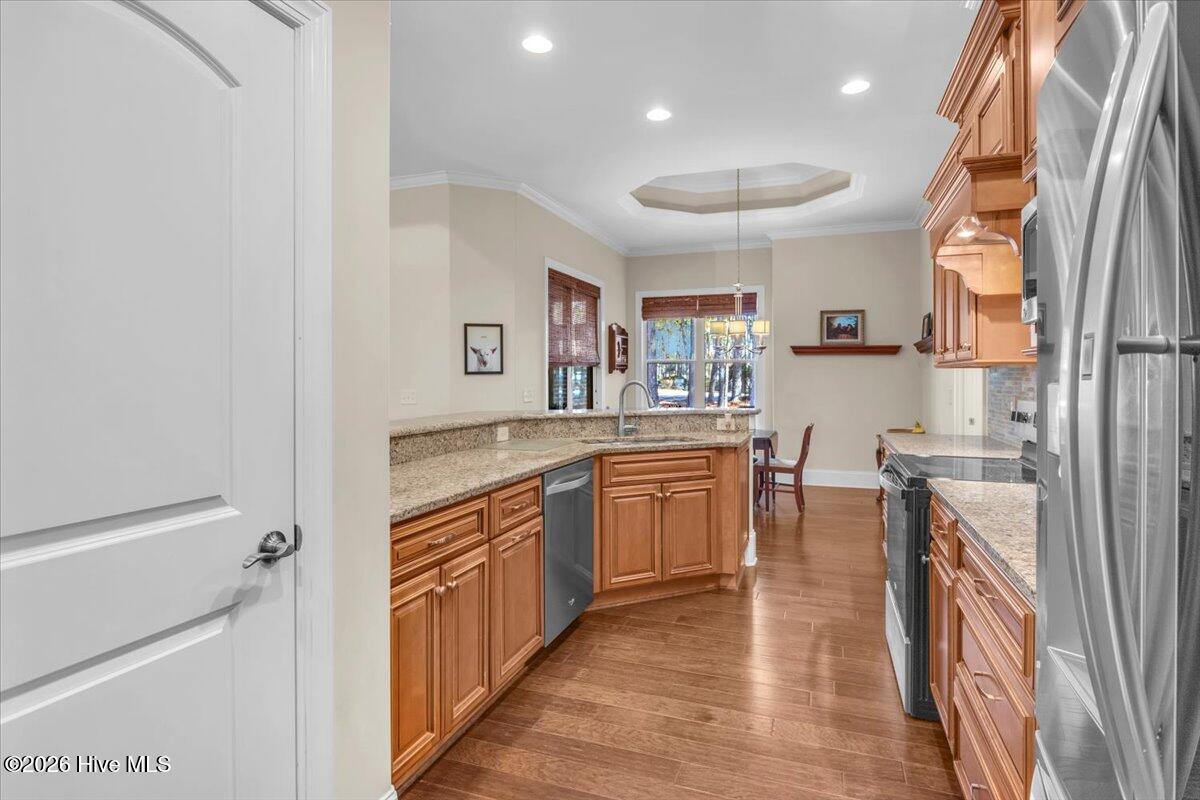 100556407 | Photo 24