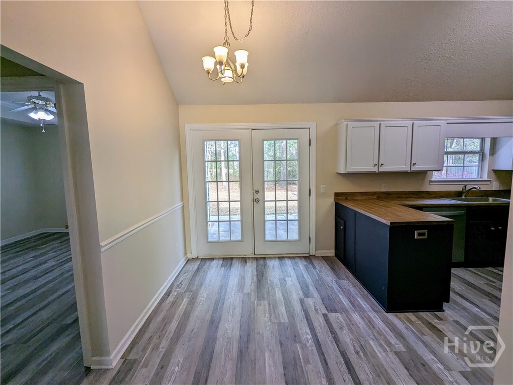 Dining area.

