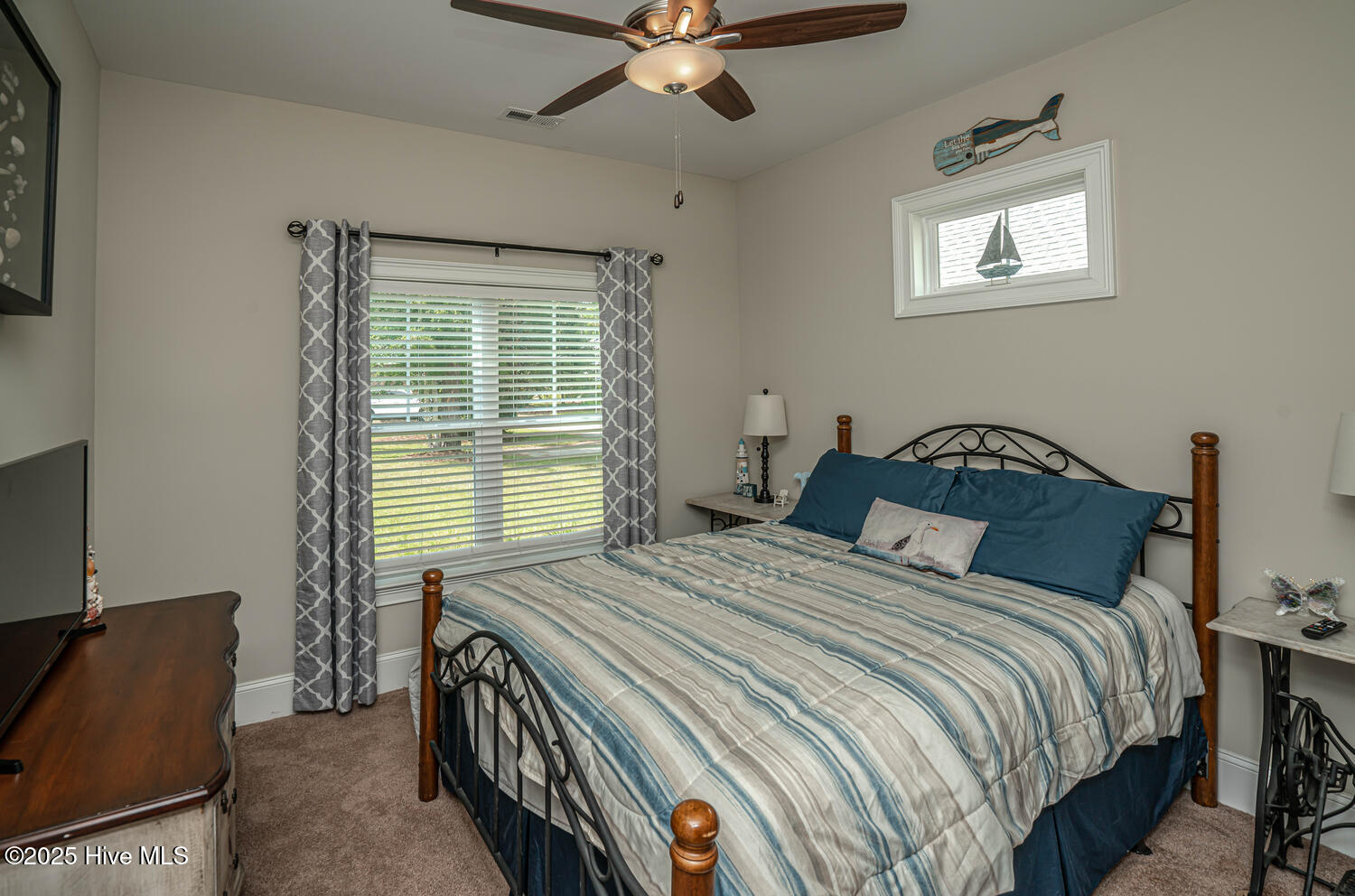 100558918 | Photo 29