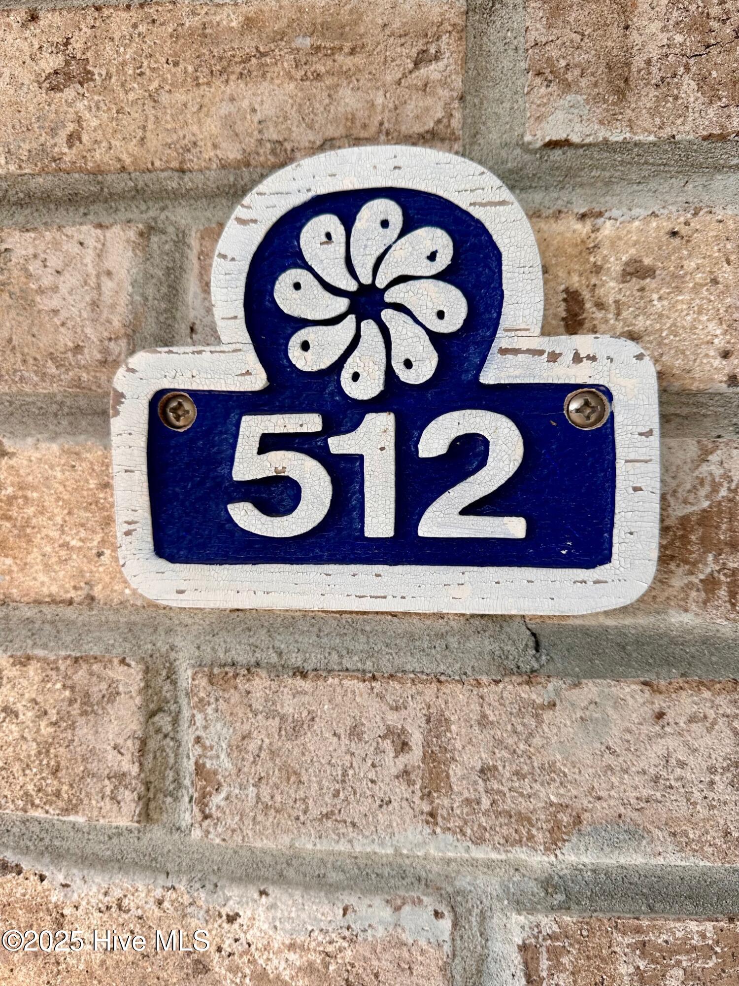 100543239 | Photo 32