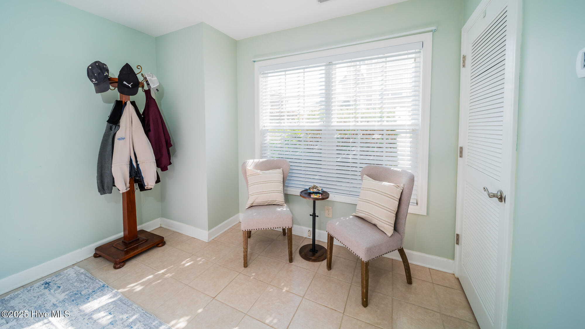 100543233 | Photo 23