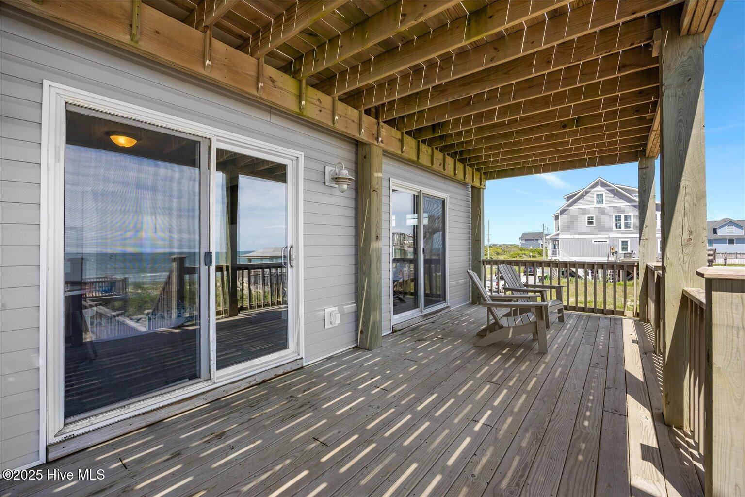 100528040 | Photo 38