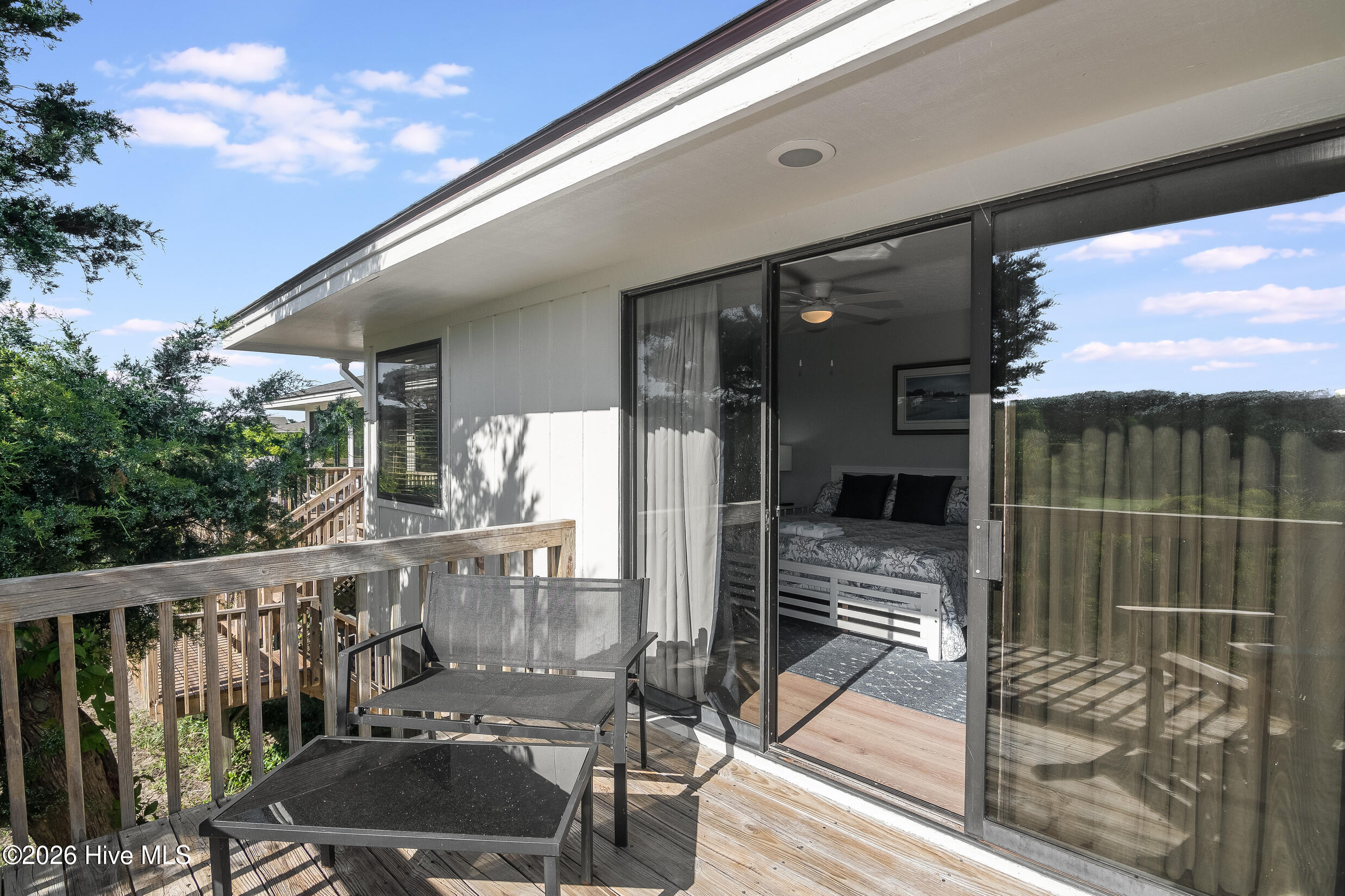 100557535 | Photo 28