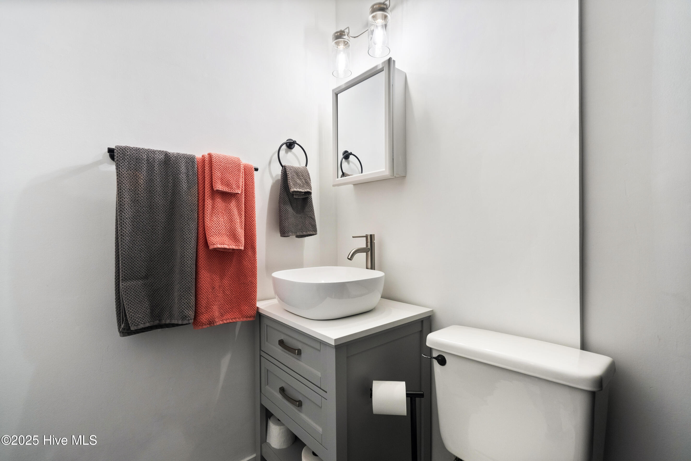 100487076 | Photo 15