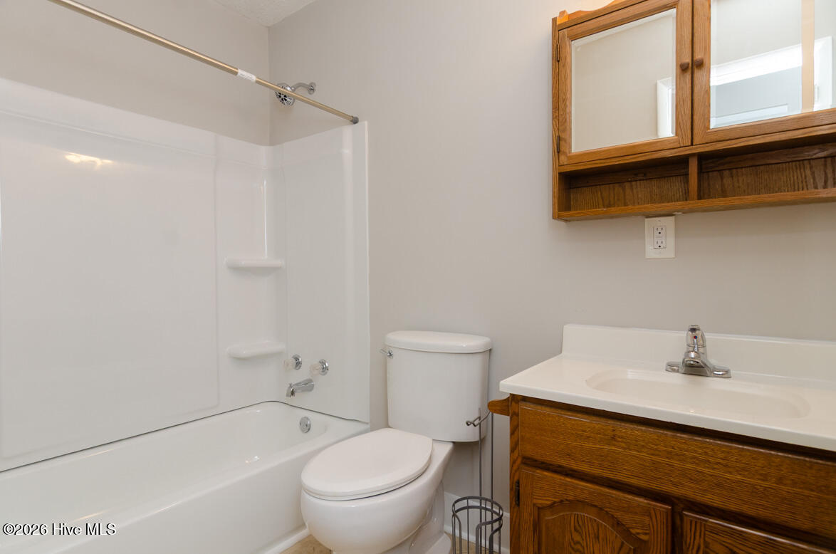 100526974 | Photo 18