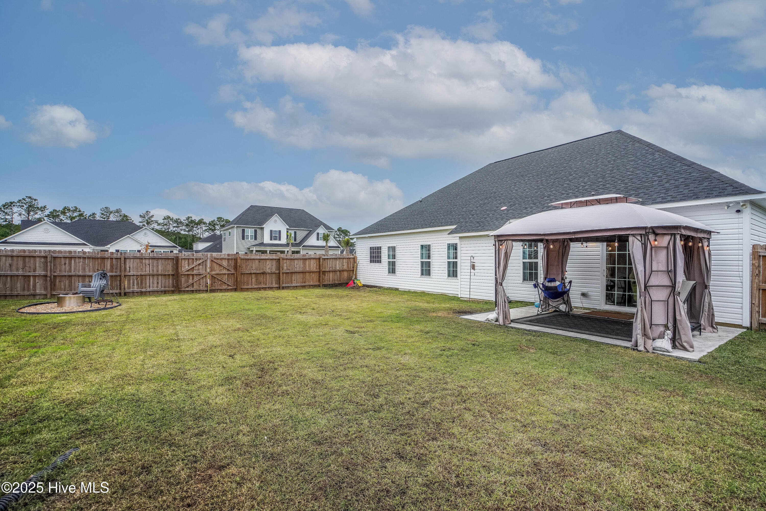 100536603 | Photo 32