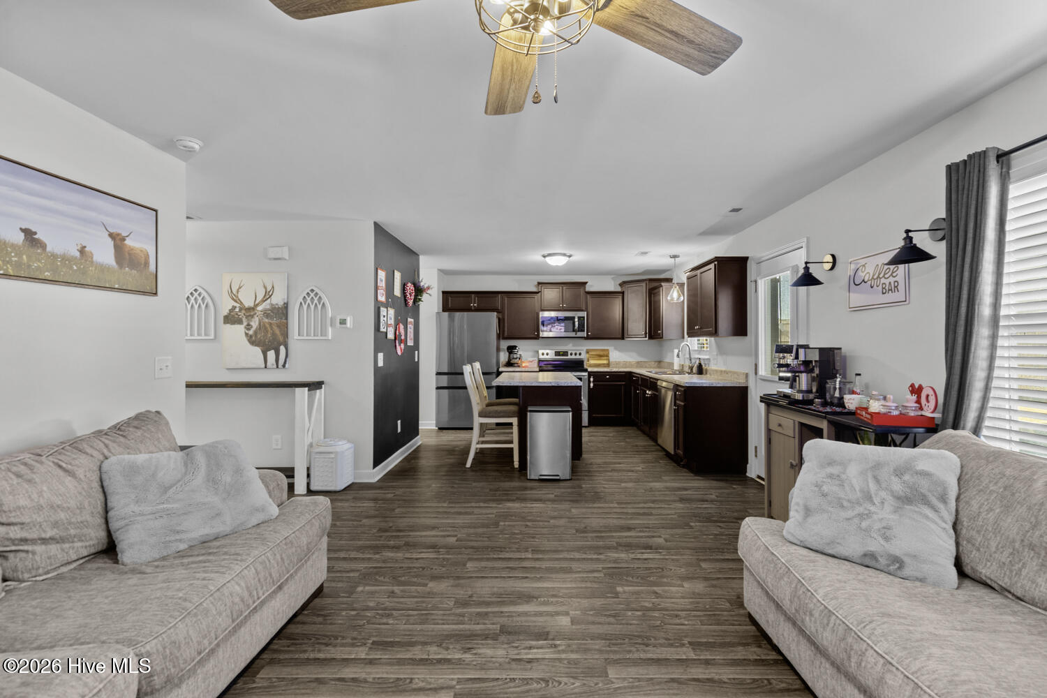 100549890 | Photo 17