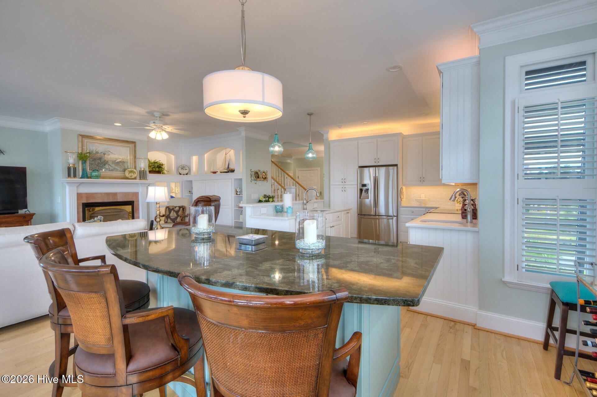 100553459 | Photo 25