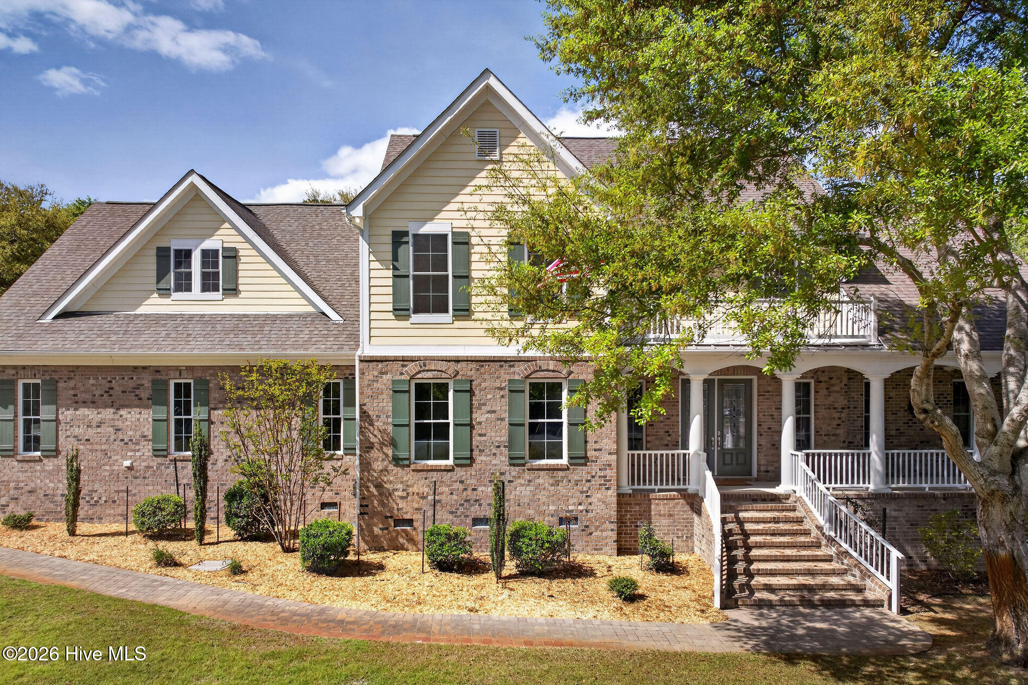 100566414 | Photo 72