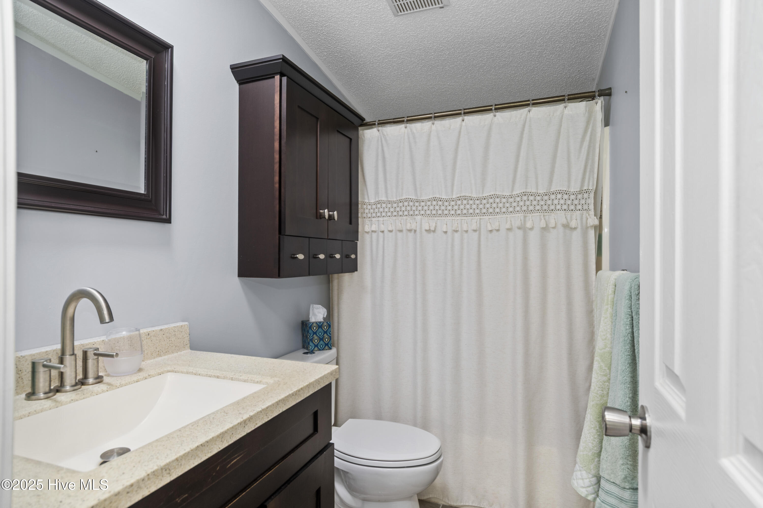 100517540 | Photo 32