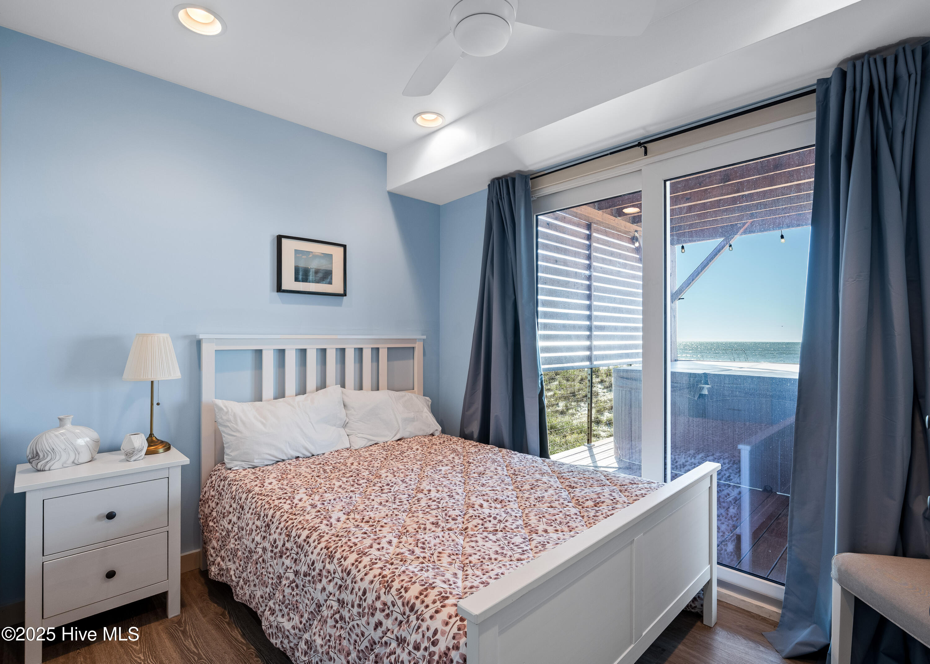 100539588 | Photo 17