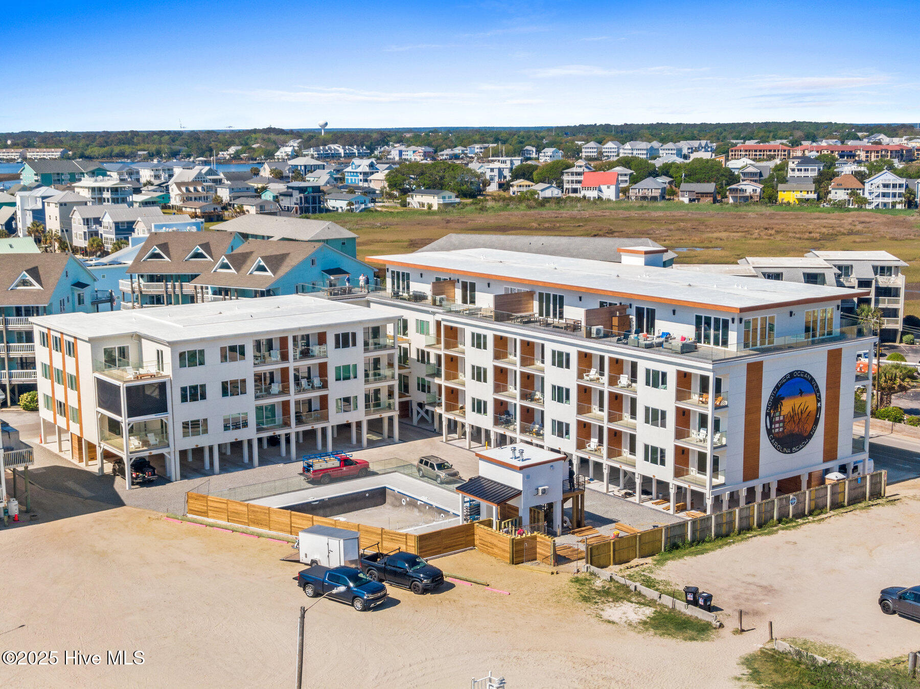 100503115 | Photo 30