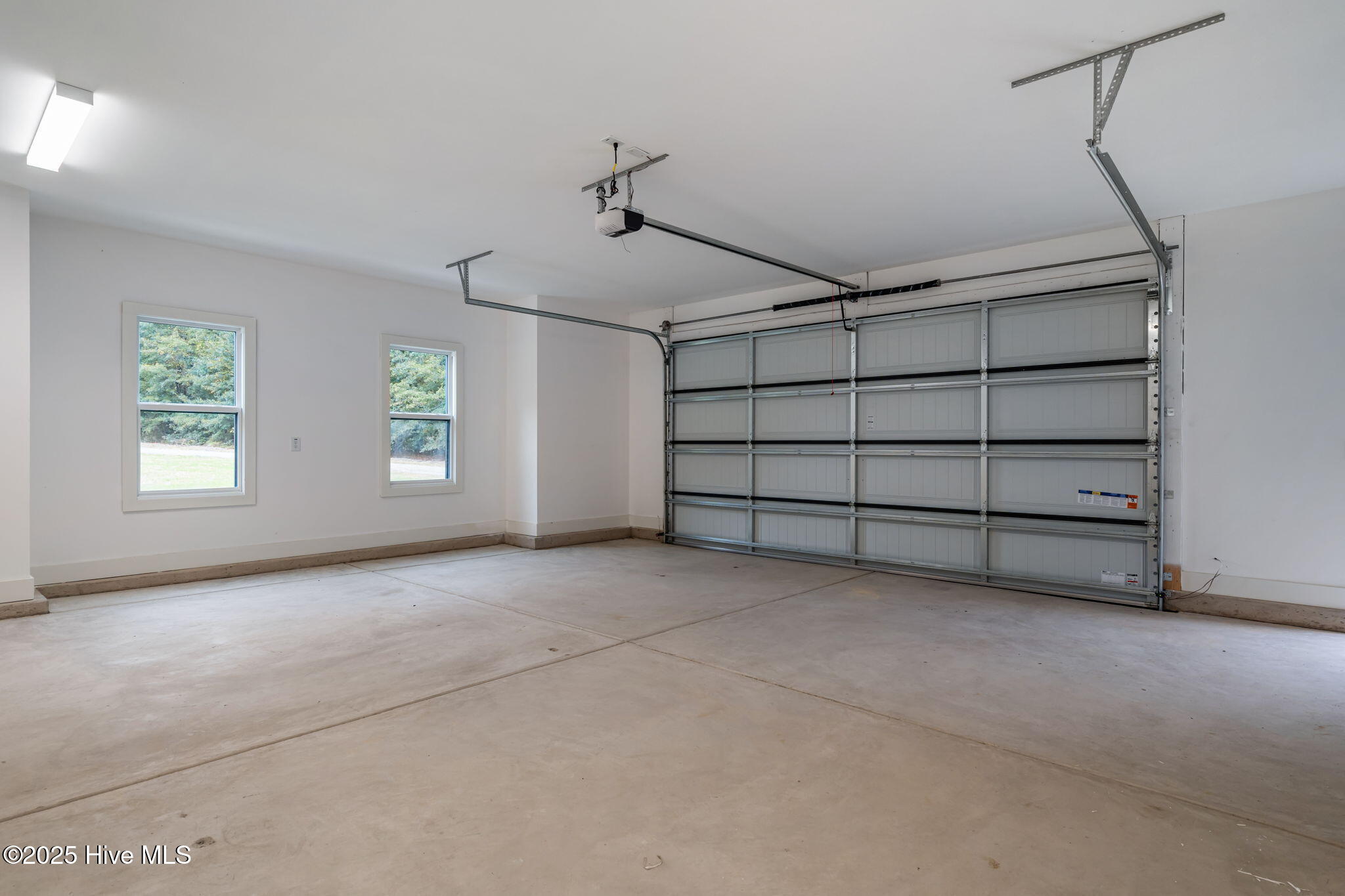 1099 Ring Road