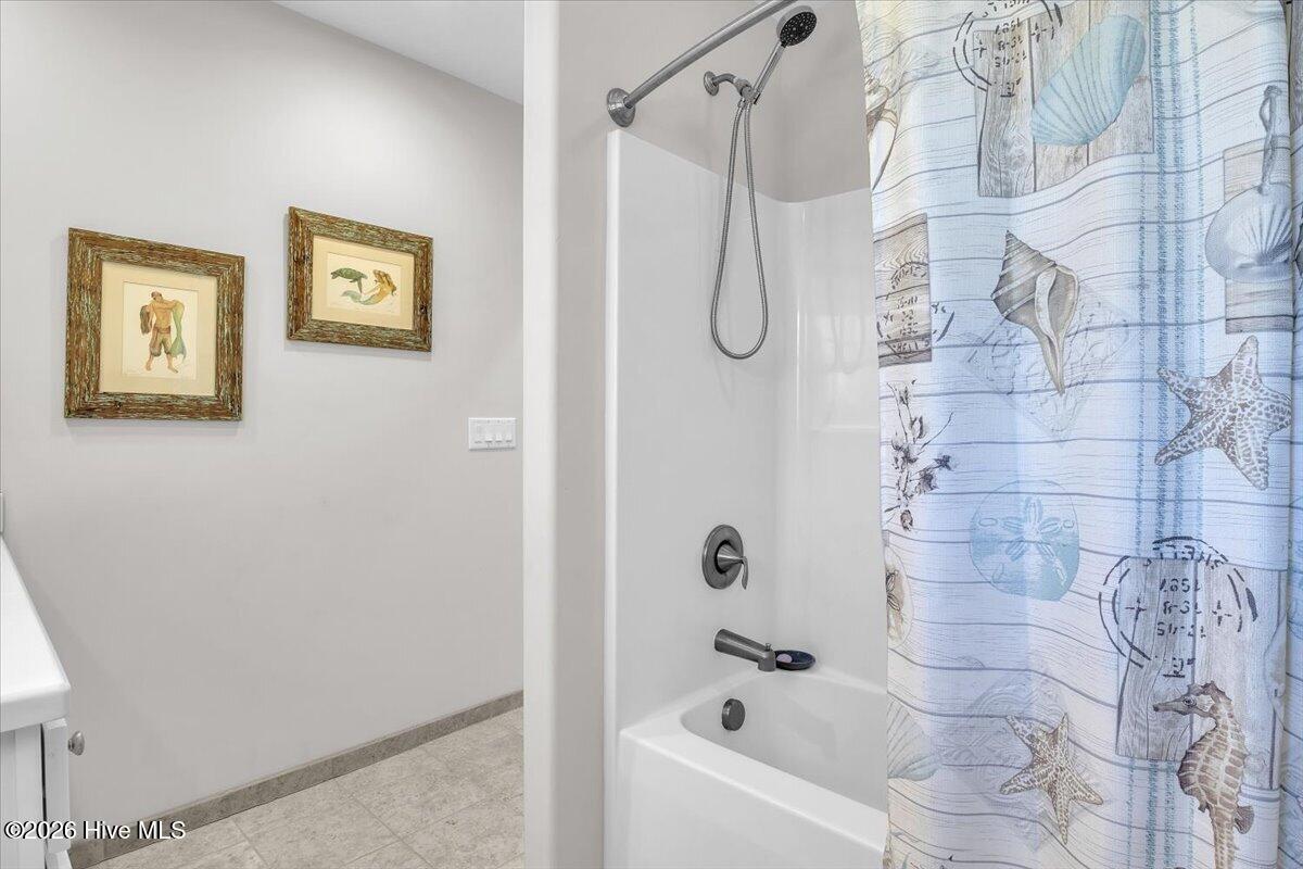 305 Ivy Lane, Carolina Beach, NC, 28428