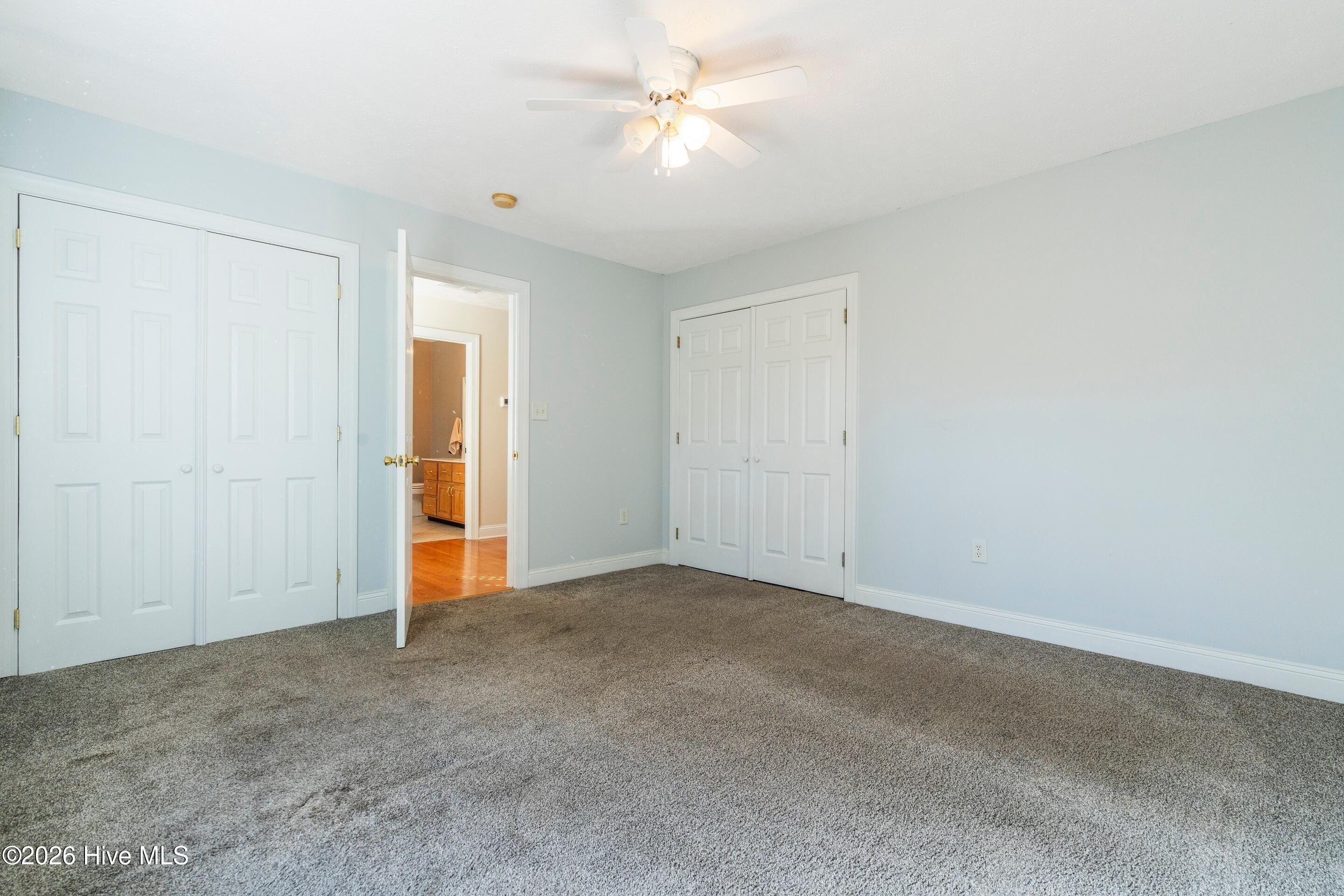 100550661 | Photo 63