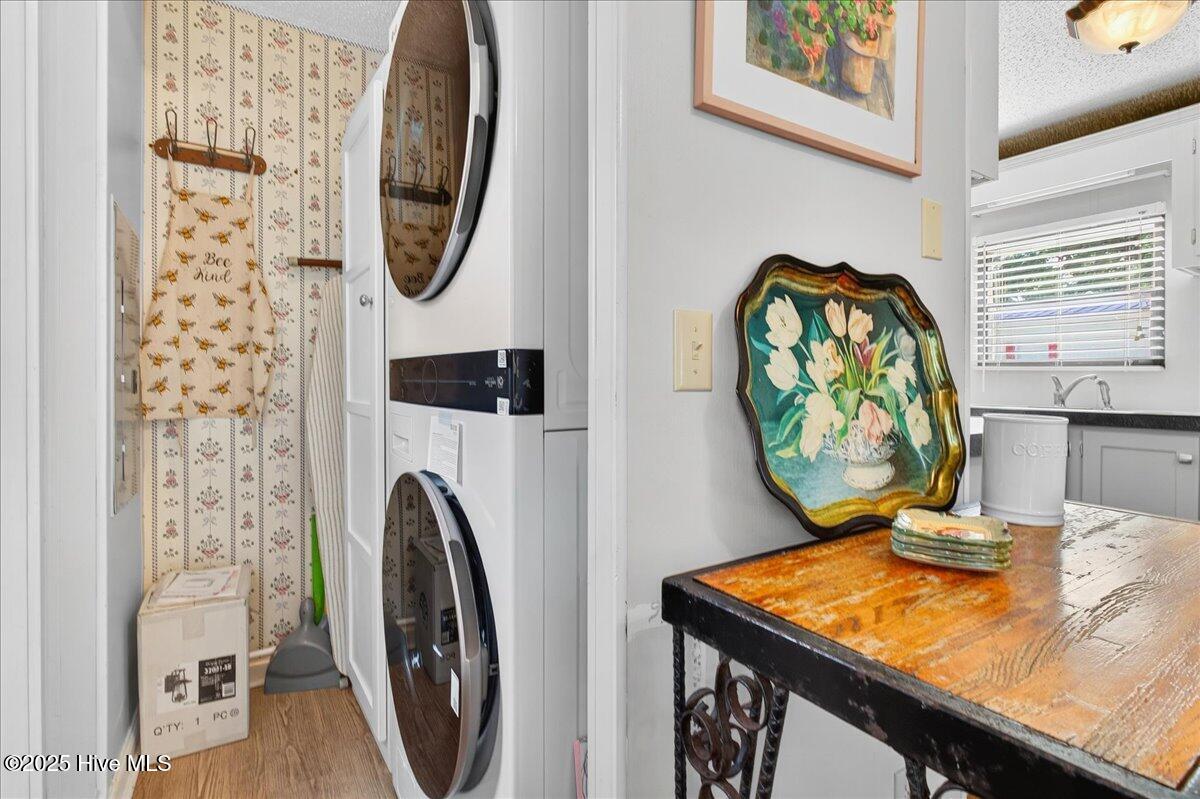 100534395 | Photo 21