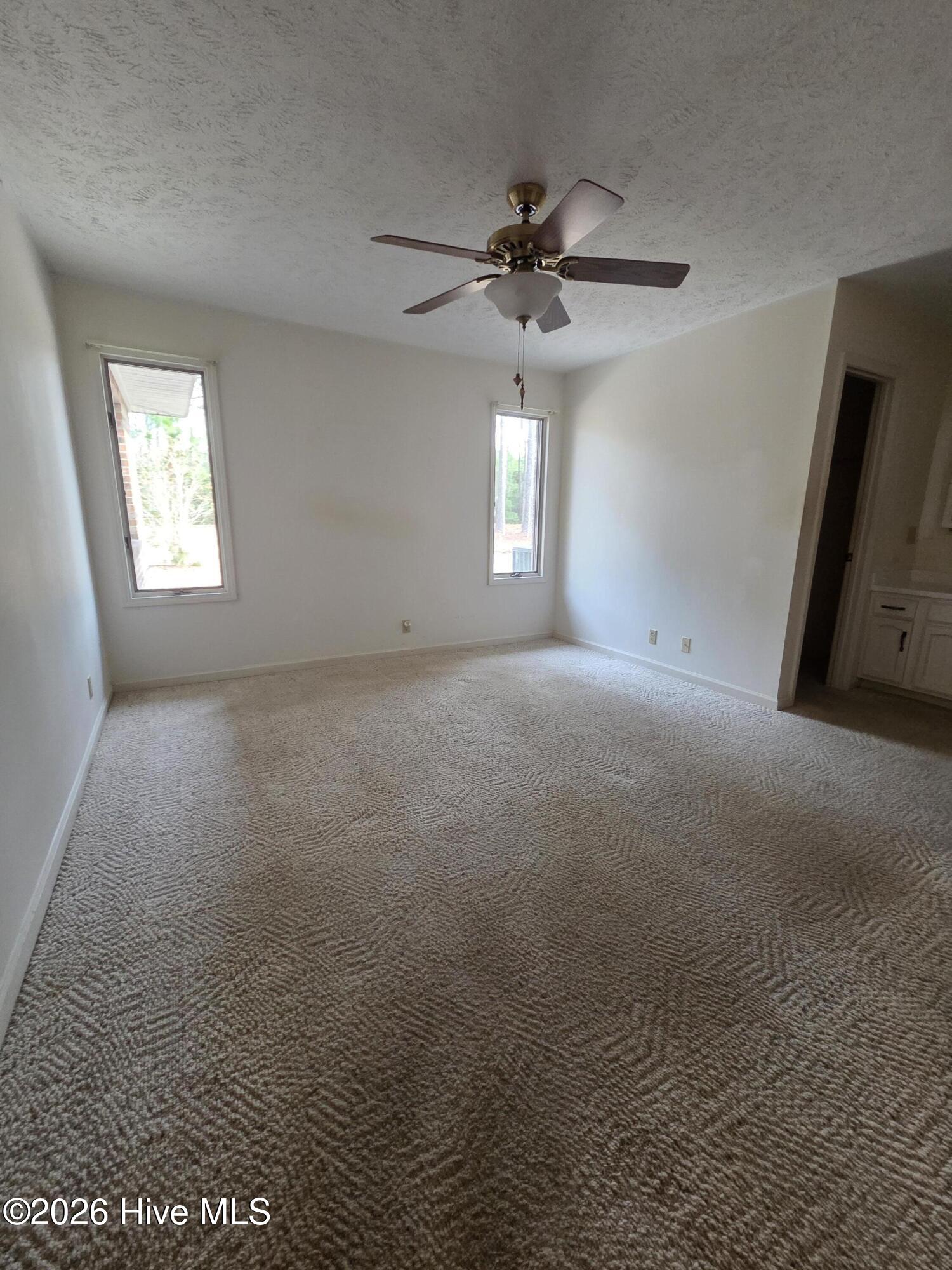 100551220 | Photo 10