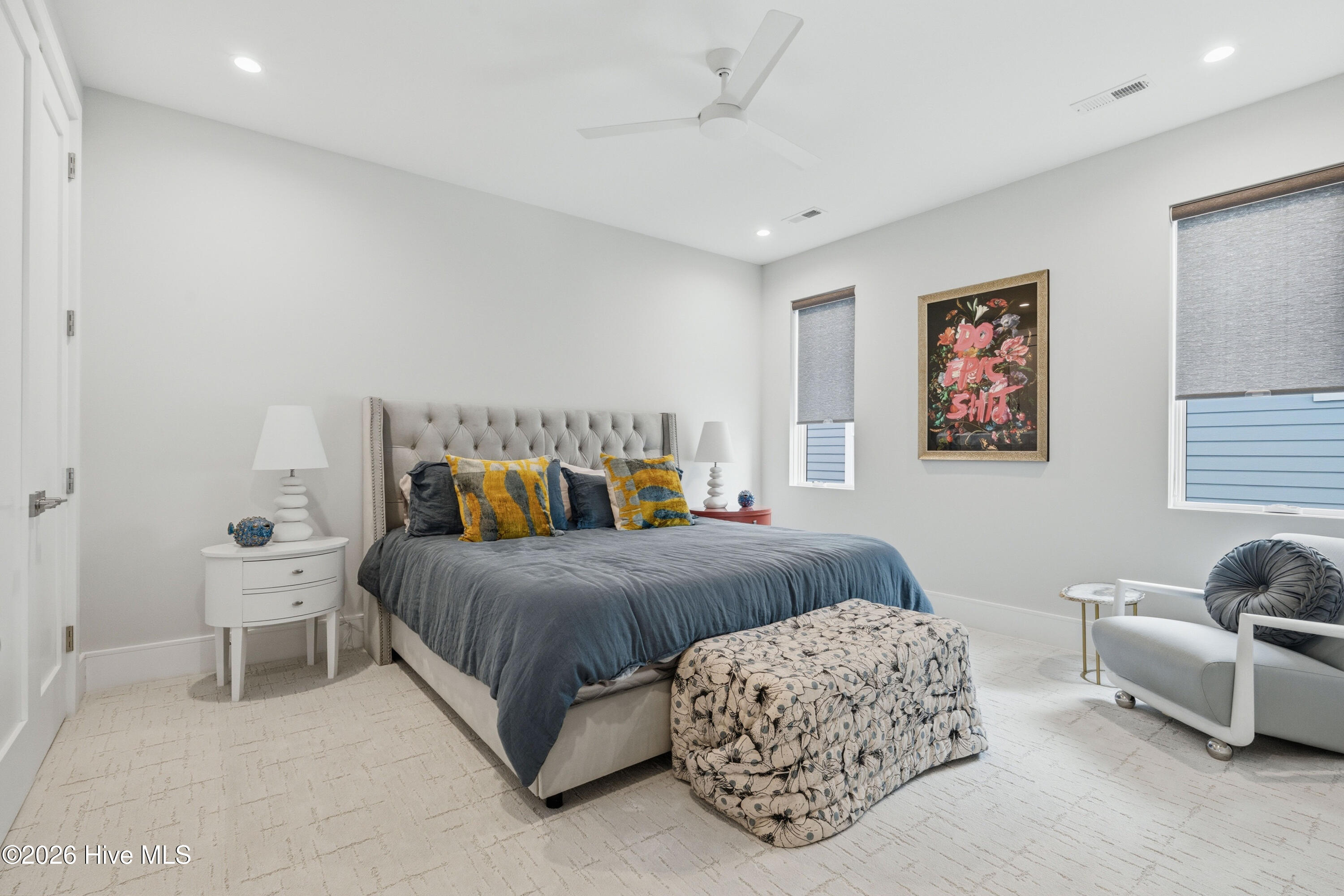 100567165 | Photo 61