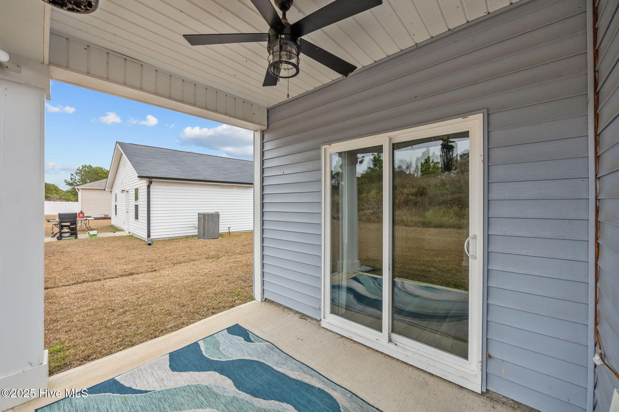 100546434 | Photo 35