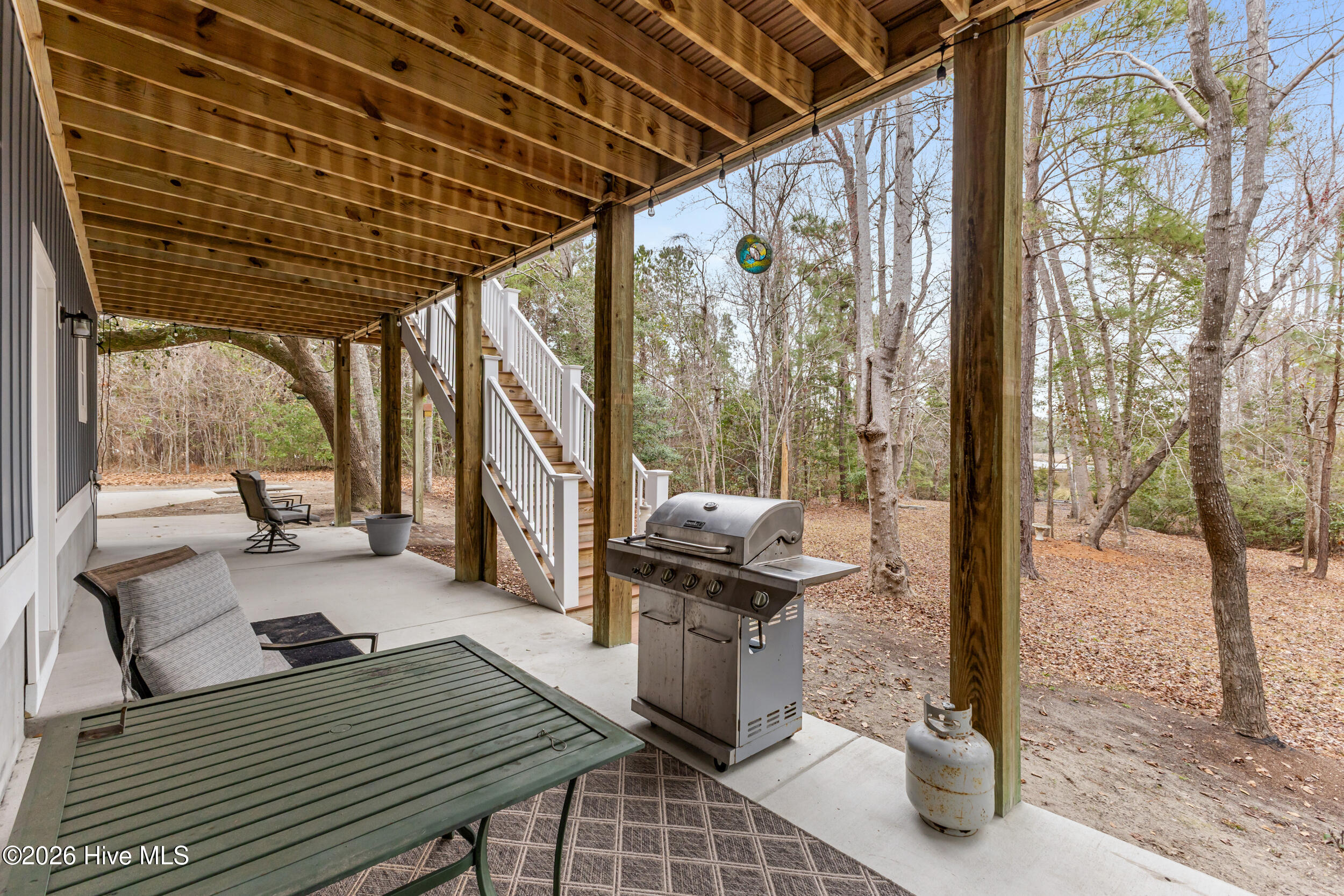 100558084 | Photo 38