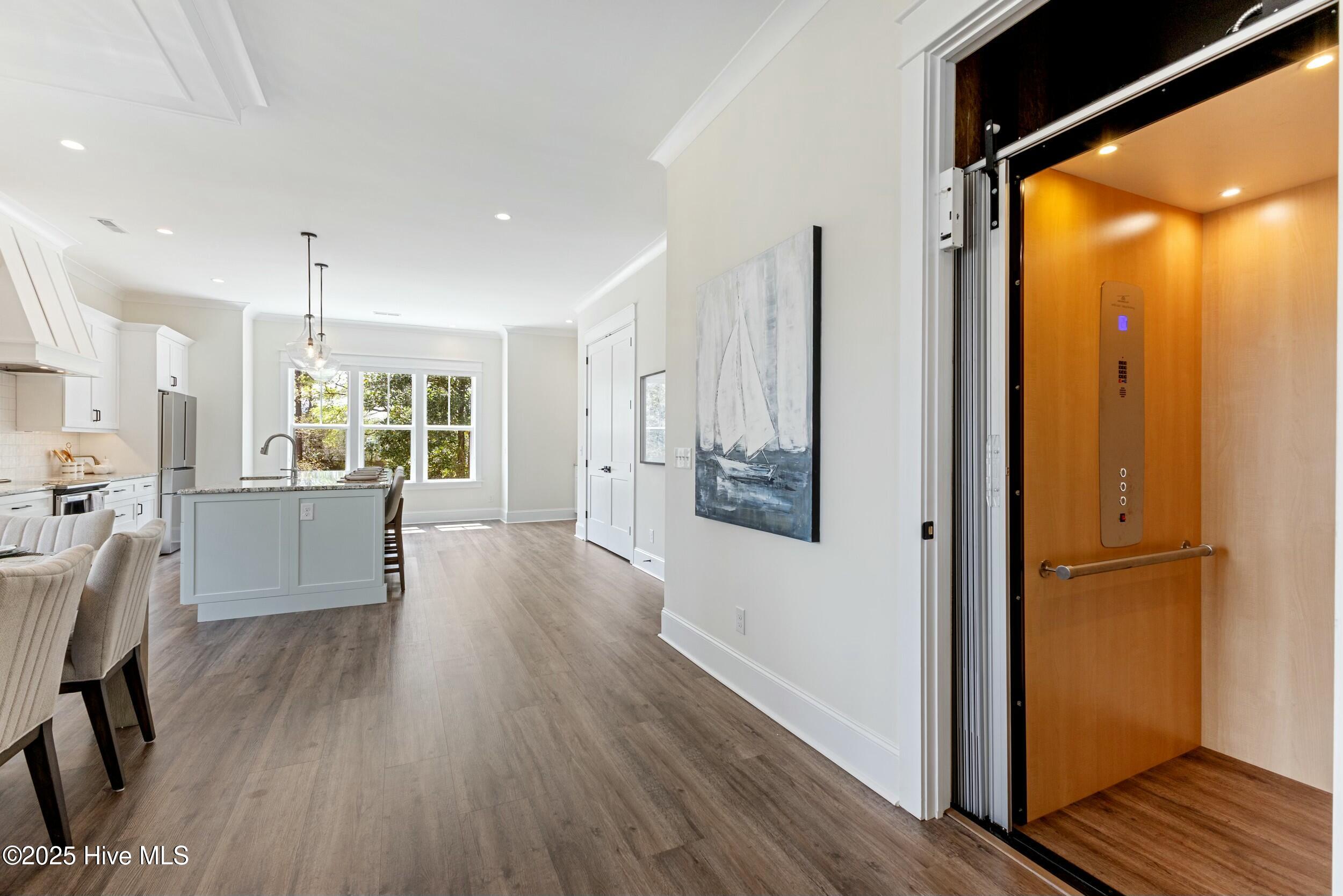 100498490 | Photo 13