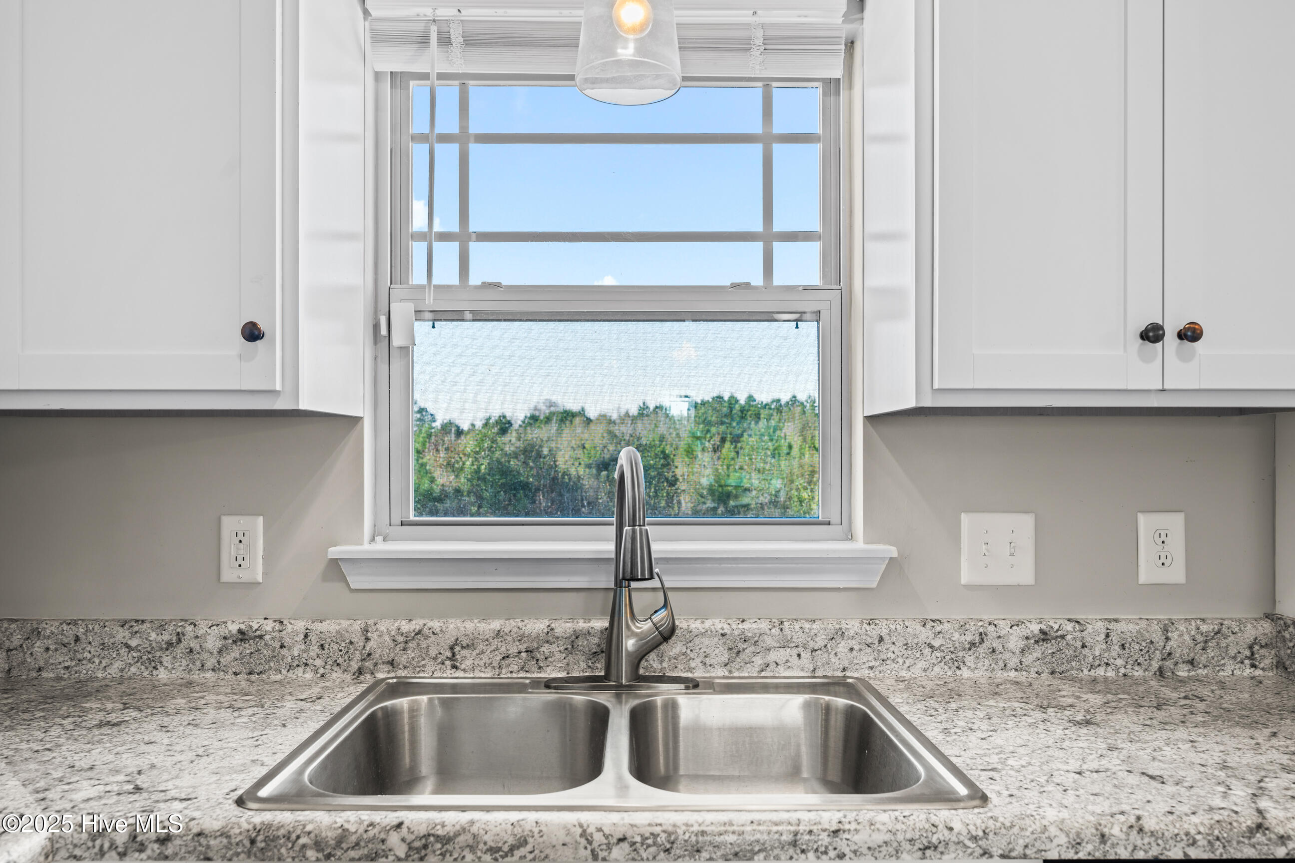 100544958 | Photo 14