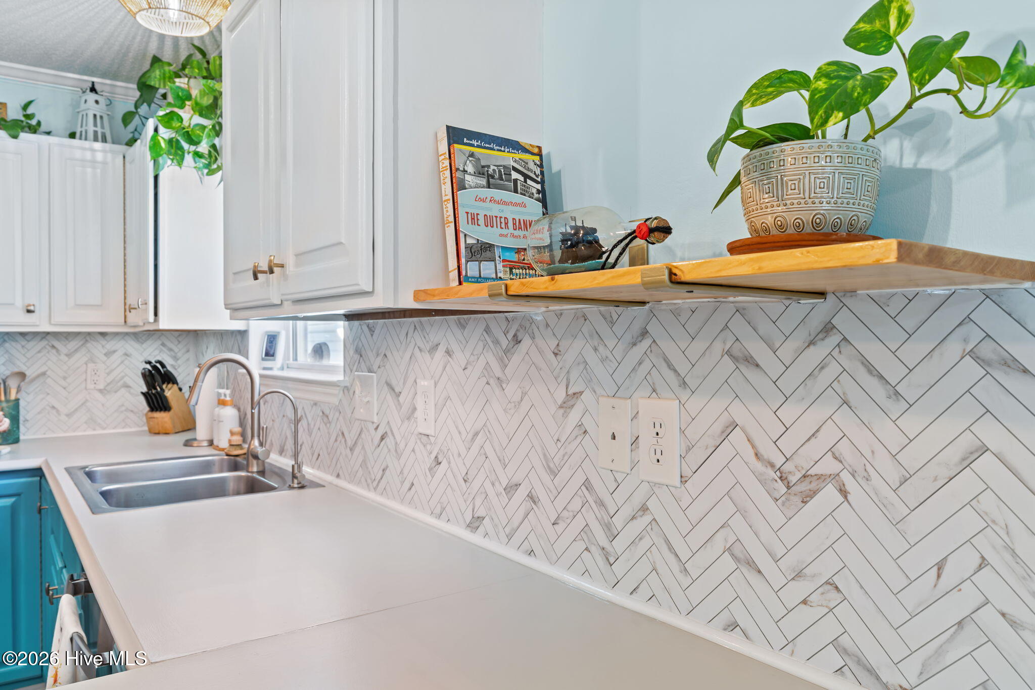 100557804 | Photo 35