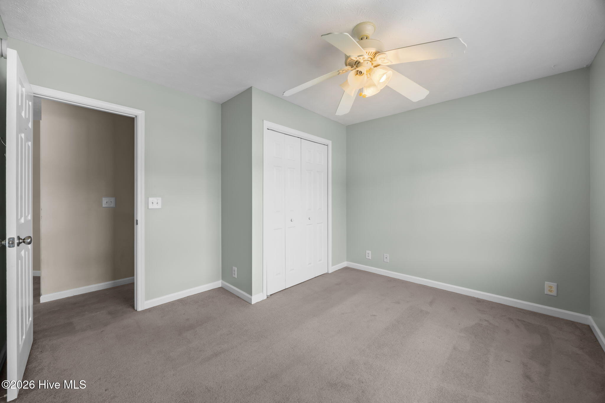 100549557 | Photo 35