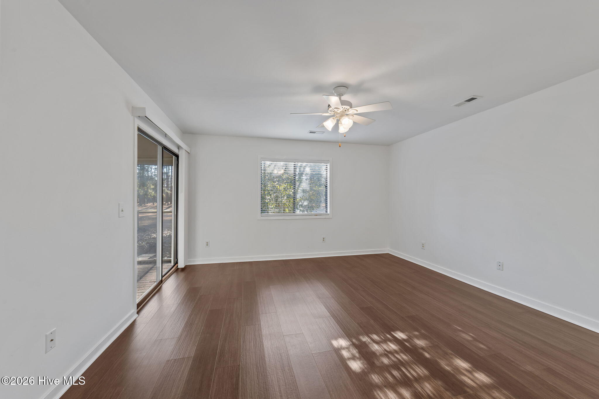 100553708 | Photo 10