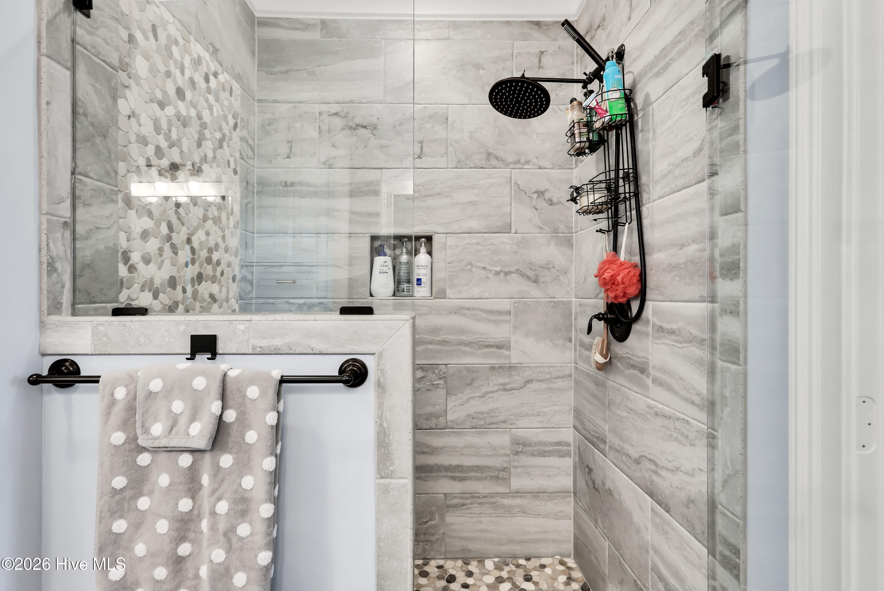 100560278 | Photo 24