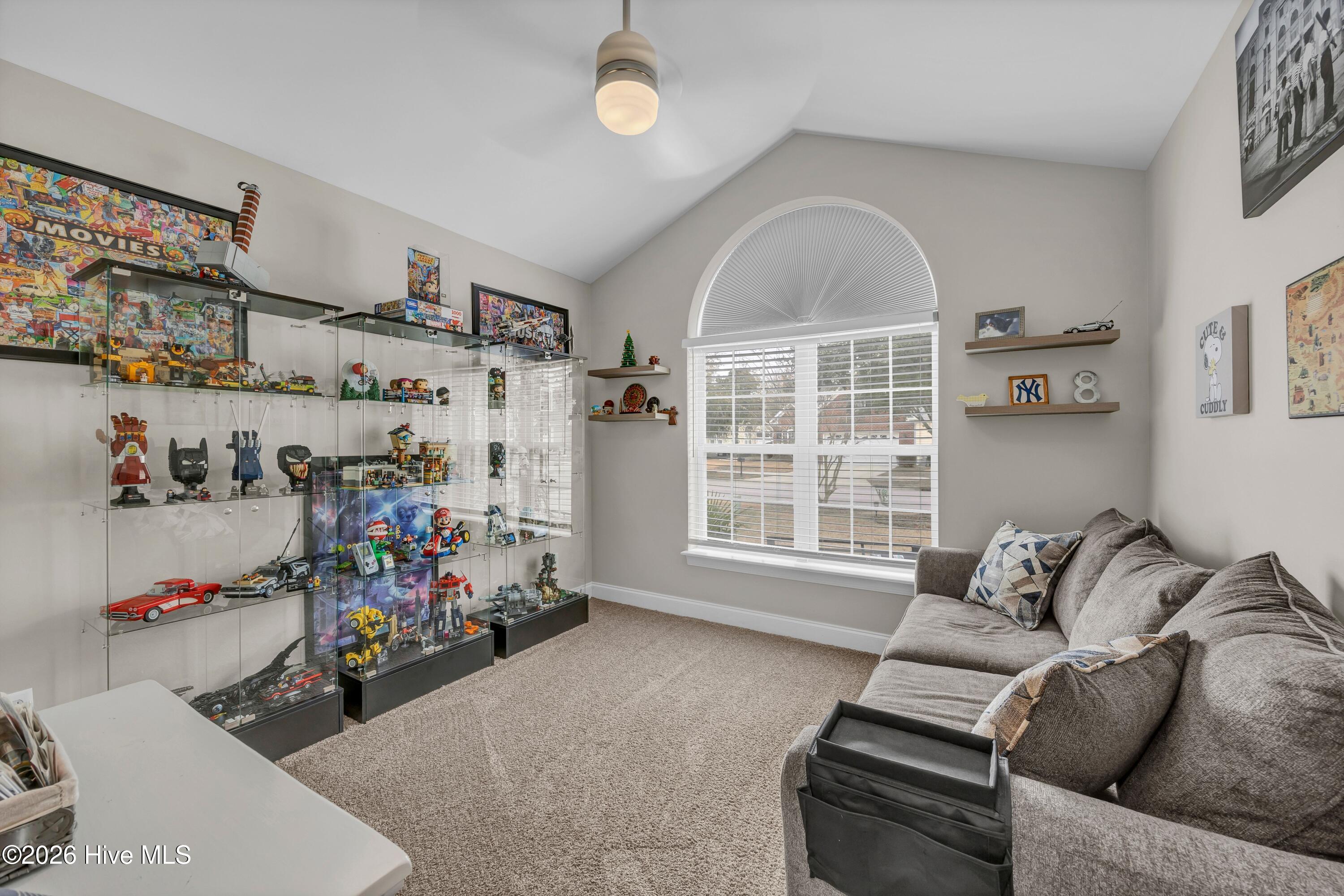 100557746 | Photo 21