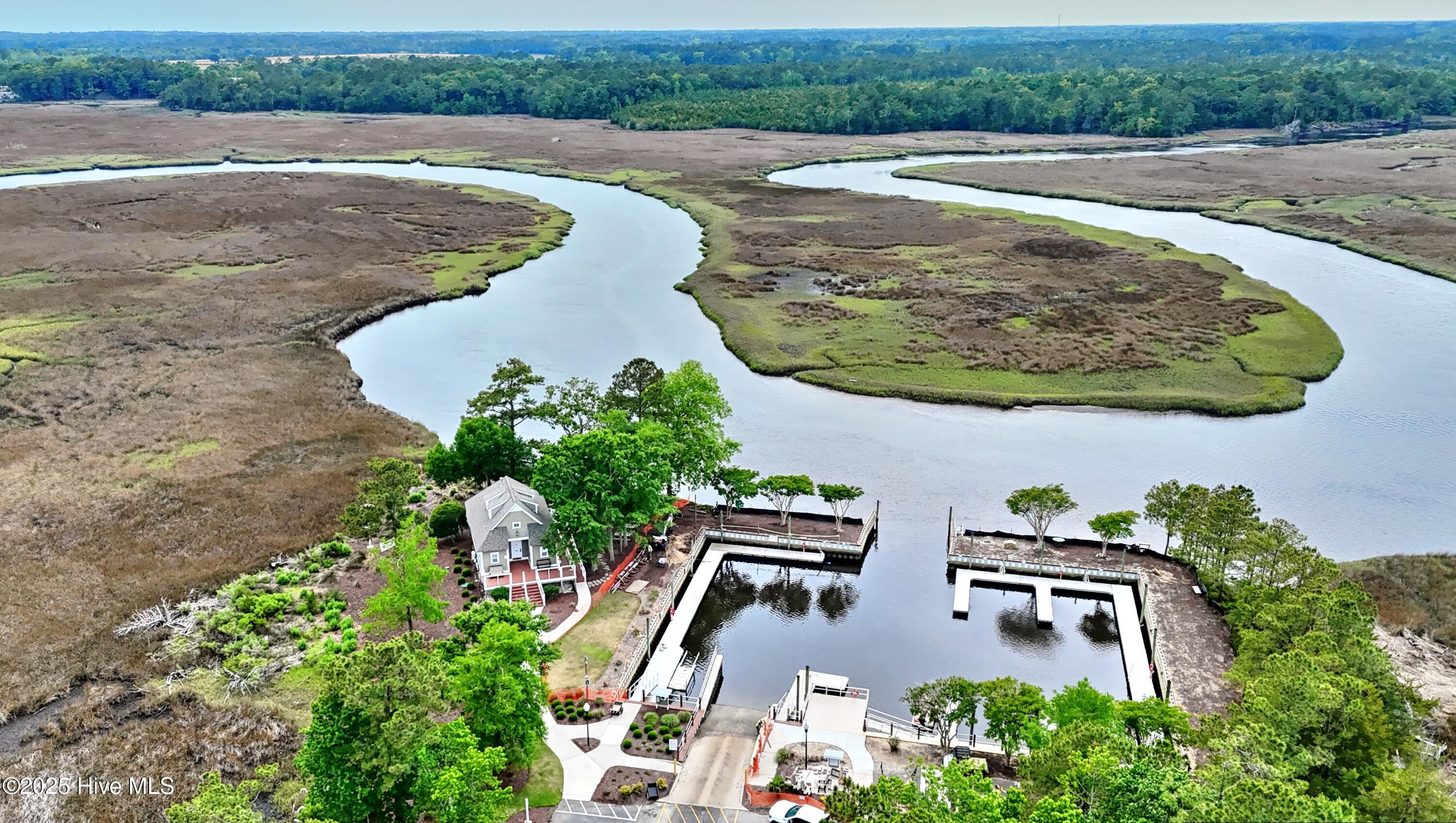 100538748 | Photo 56