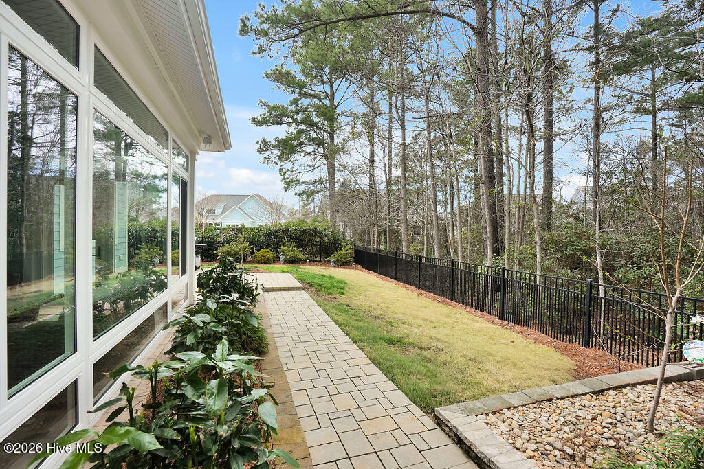 100558755 | Photo 42