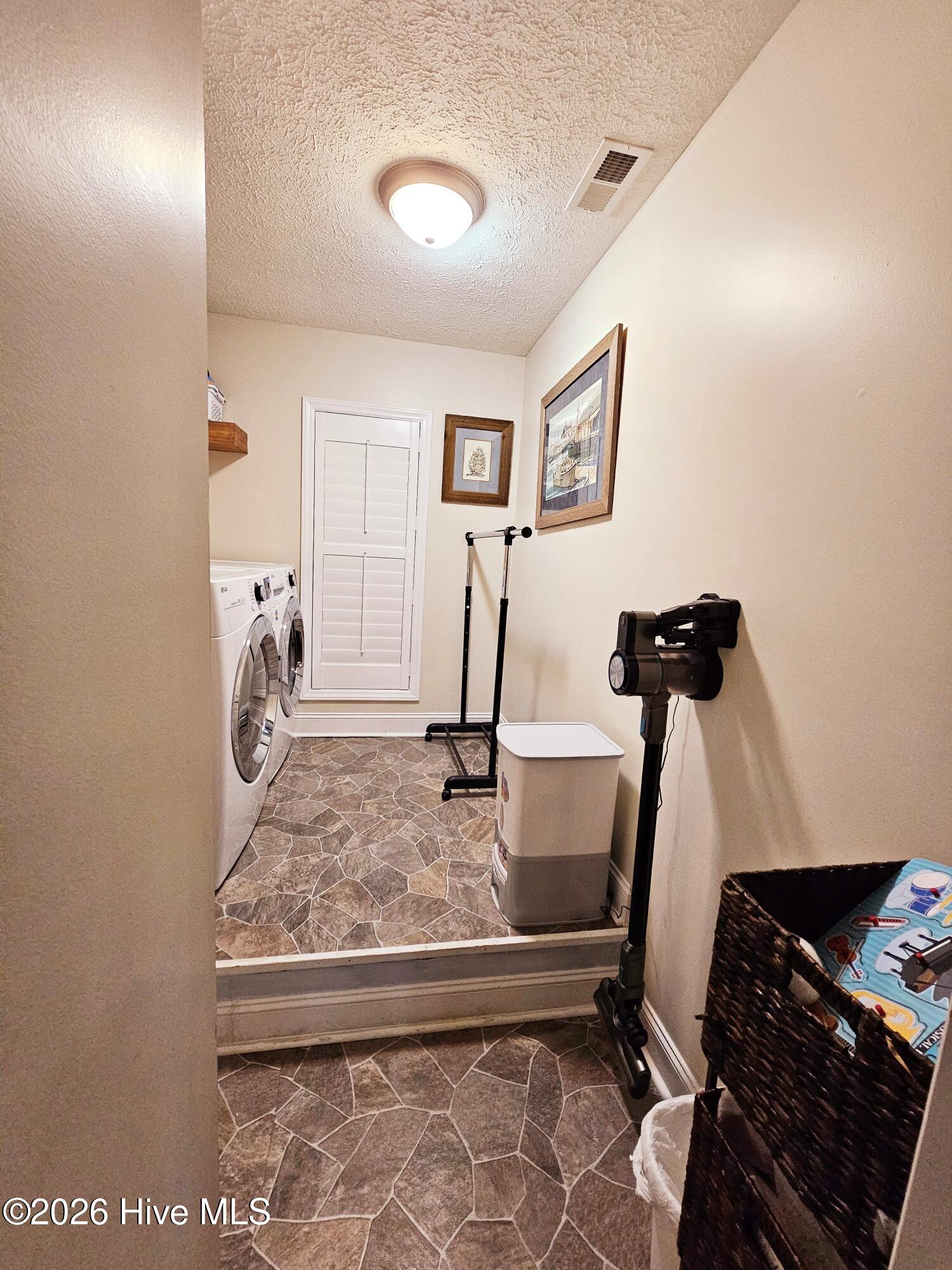 300 Croatan Woods Drive,New Bern