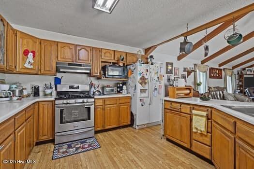 large-0196aba5-ff9d-724e-8cba-dbb085726c