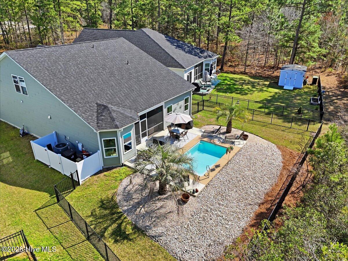 100560173 | Photo 76