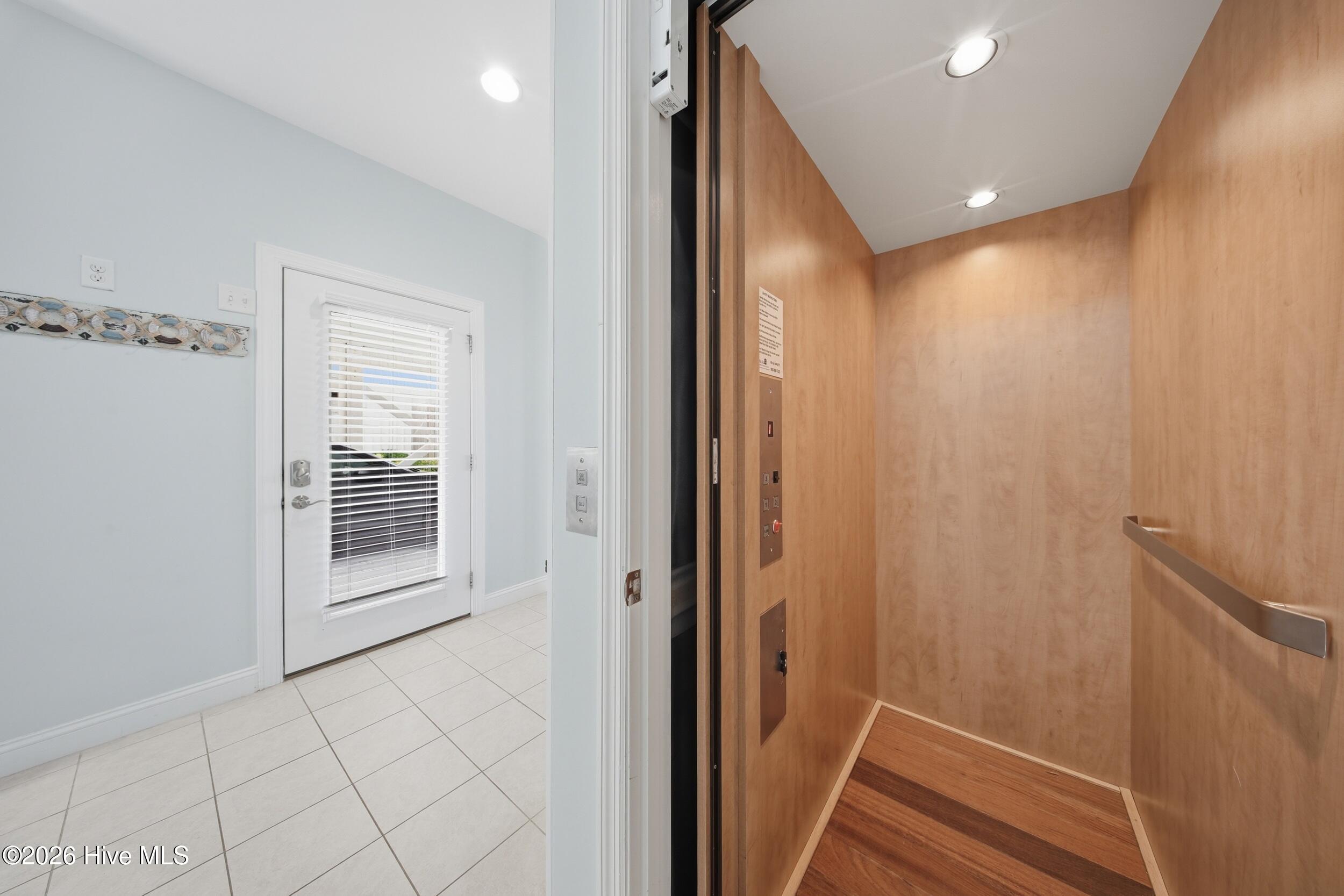 100565871 | Photo 10