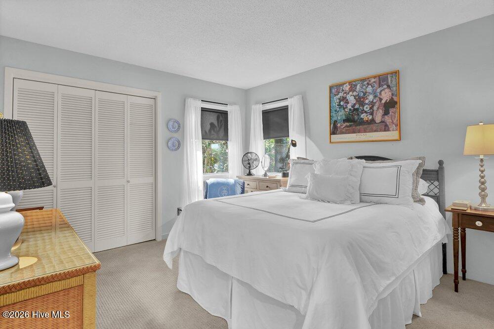 100562506 | Photo 15