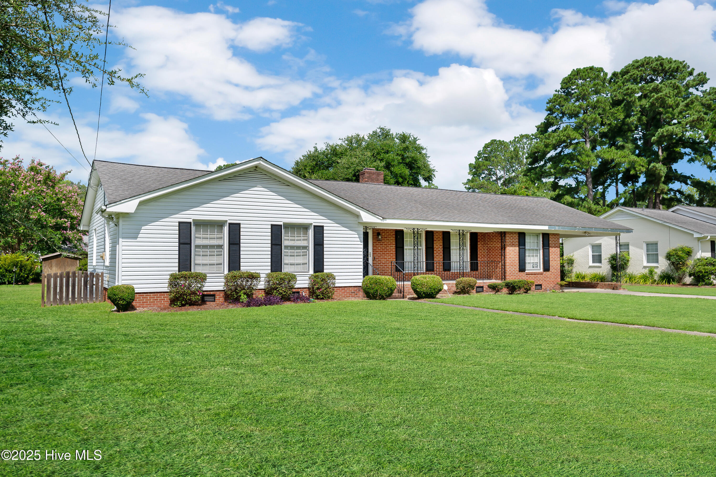 3002 South Elm Street-1