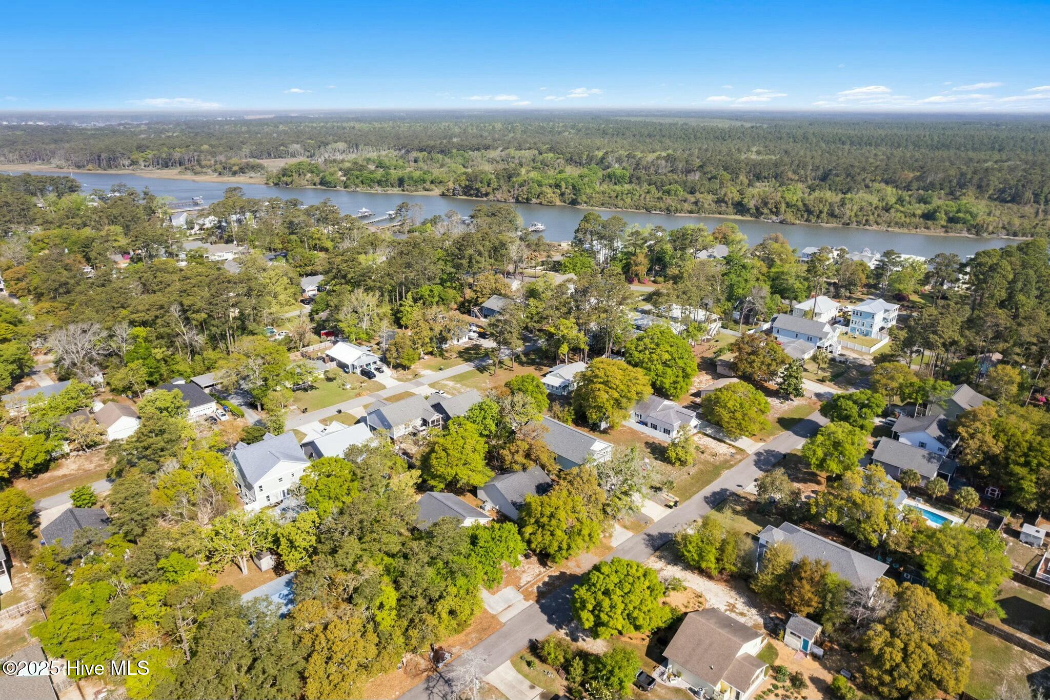 100501746 | Photo 29