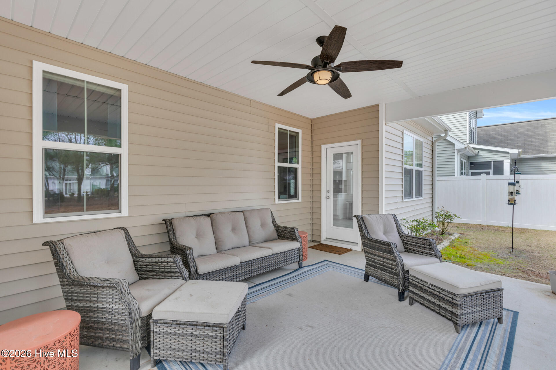 100549355 | Photo 34