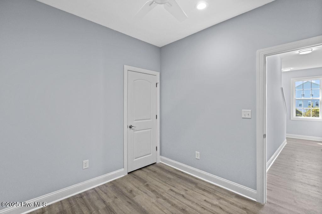 100535479 | Photo 47