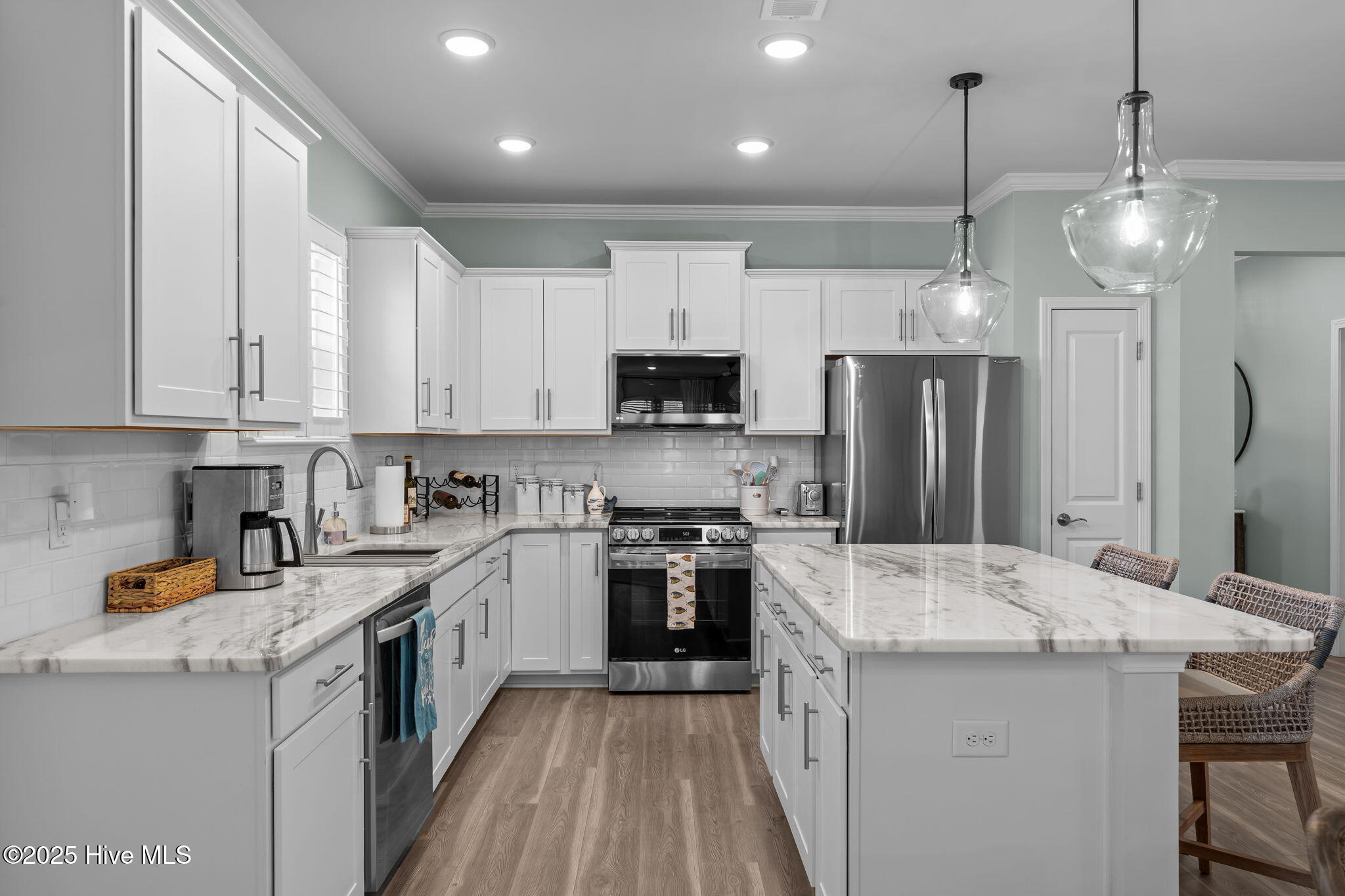 100531839 | Photo 23