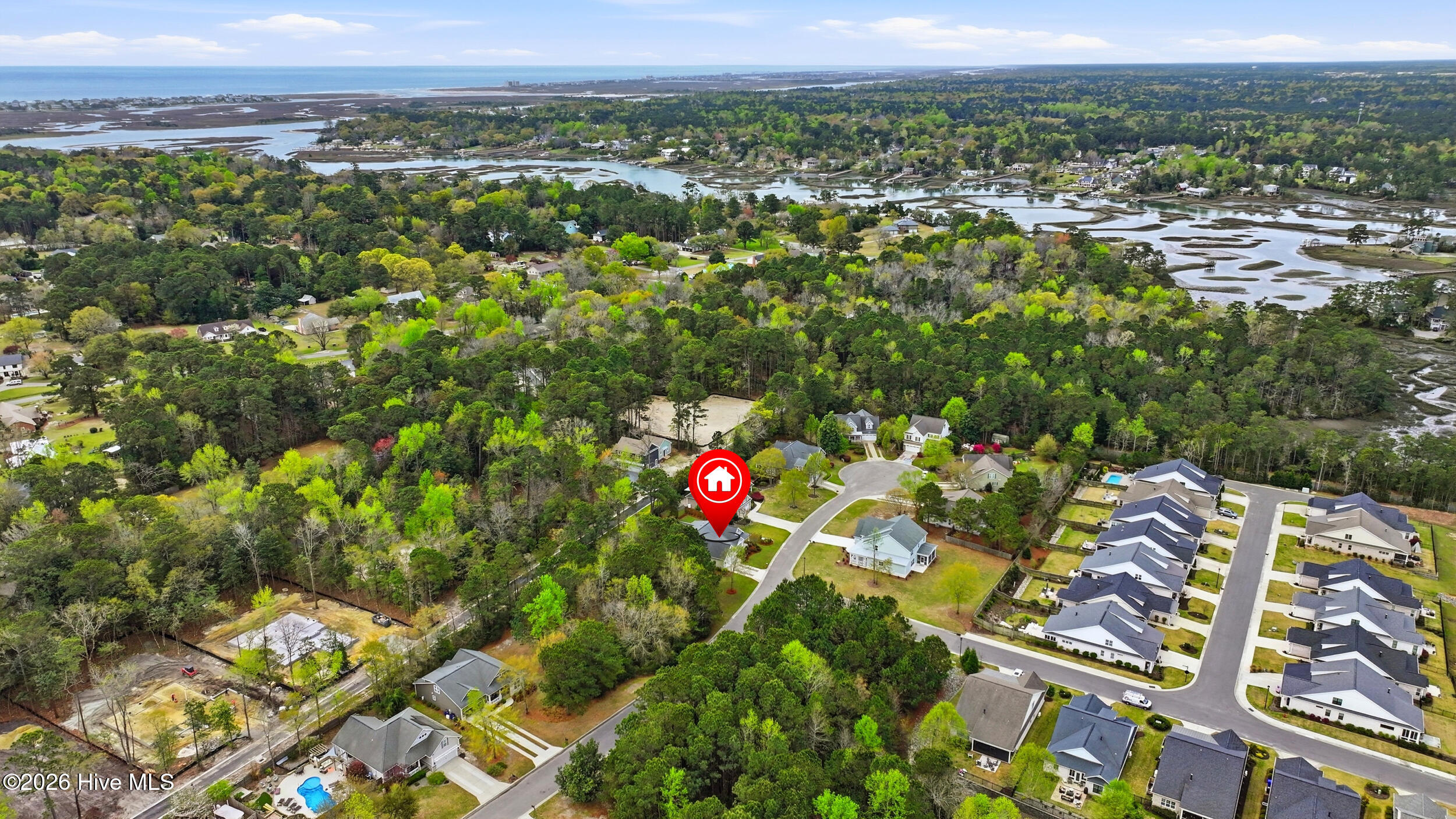 100563166 | Photo 52