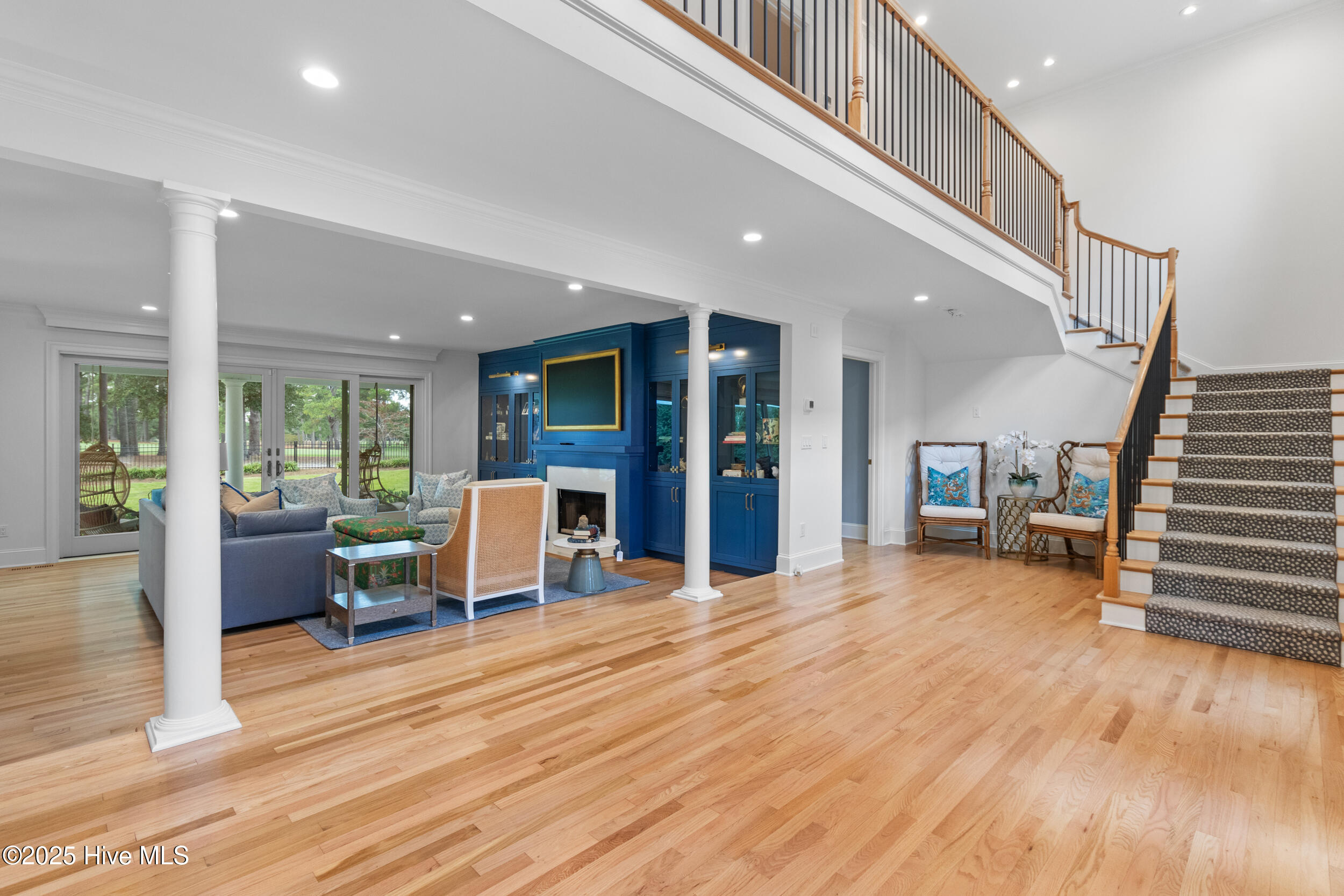 100534920 | Photo 36