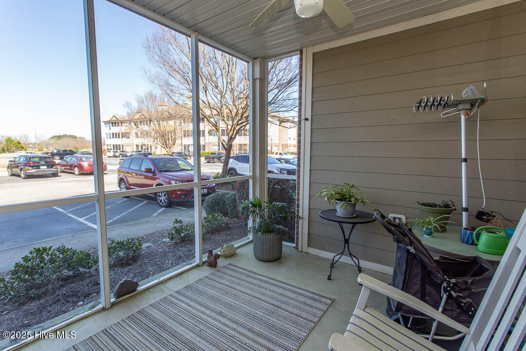 100496109 | Photo 32