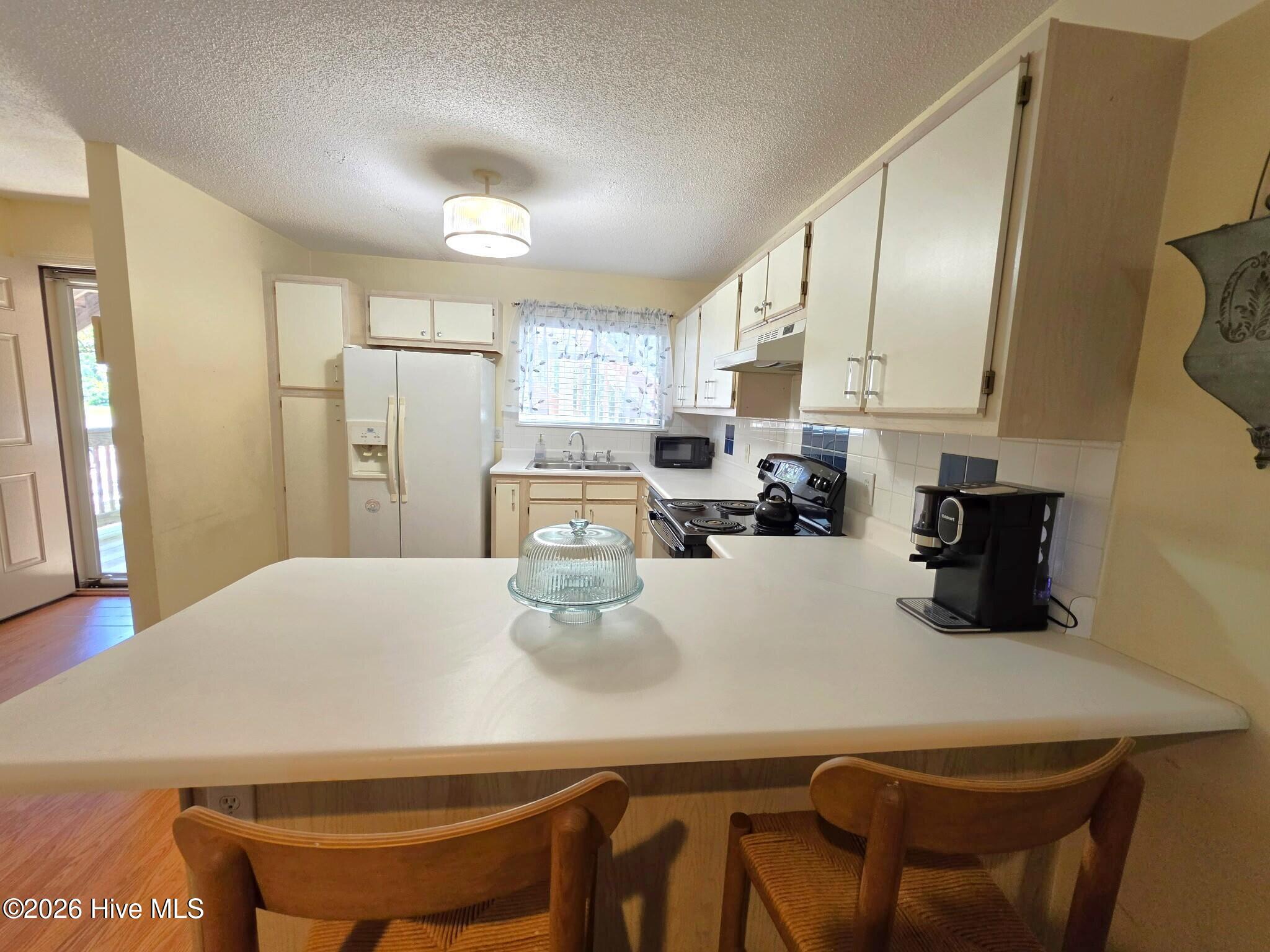 Photo 4 of Condo for sale at 406 Forest Park Rd #Unit 102, Wilmington, NC 28409 | MLS# 100604761 | Listing updated on 2026-09-19