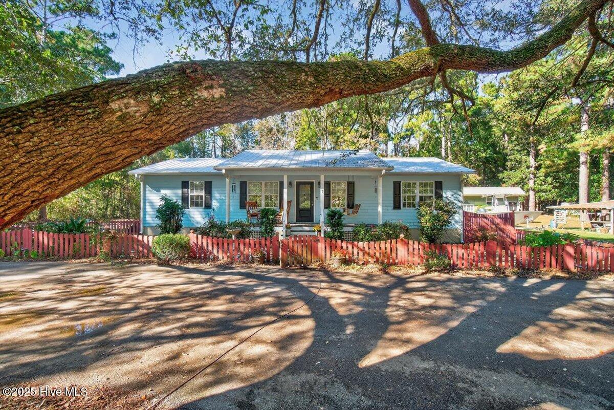 Homes for sale in Wilmington, NC | 1109 Middle Sound Loop Rd, Wilmington, NC 28411 | MLS# 100539192