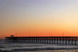 dreamstime-OI-Pier-at-Sunset2-300x199