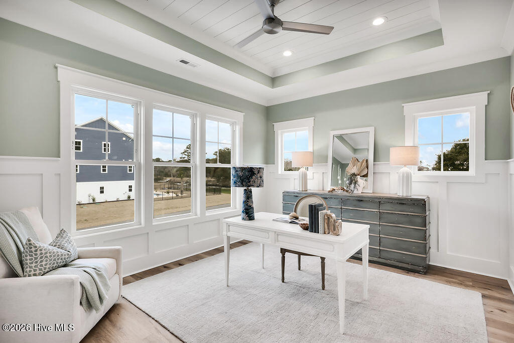 100557096 | Photo 44